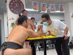 LINE_ALBUM_高砂部屋慰問令和7年_260225_301.jpg