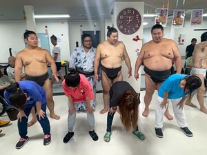 LINE_ALBUM_高砂部屋慰問令和7年_260225_314.jpg